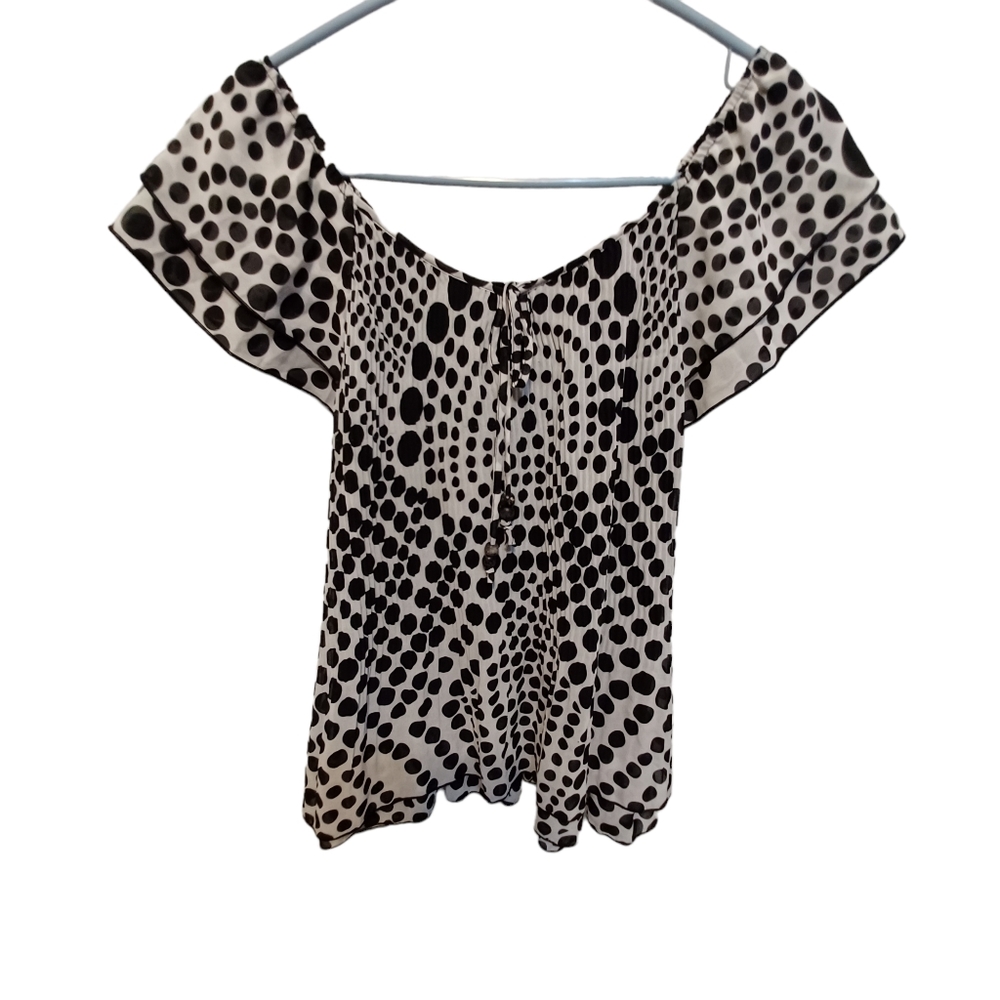 Piano polkadot ruffled lined off shoulder blouse size large